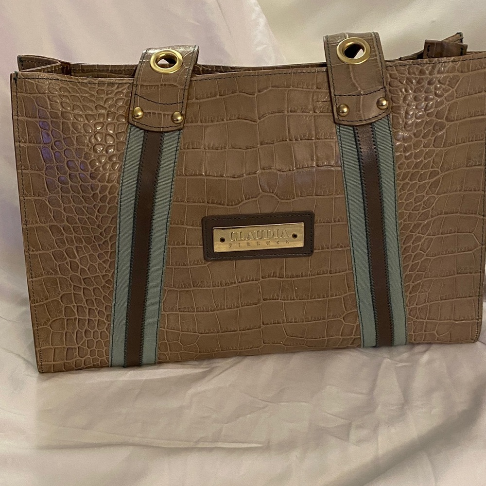 Mia K. Croc-Embossed Tan Tote Bag